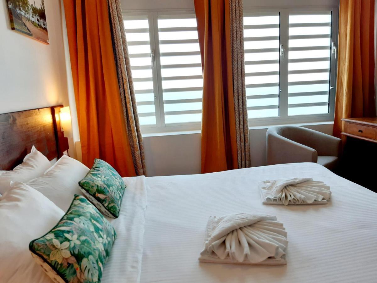 Hotel Les Embruns Du Baril แซงต์ฟิลิป ภายนอก รูปภาพ
