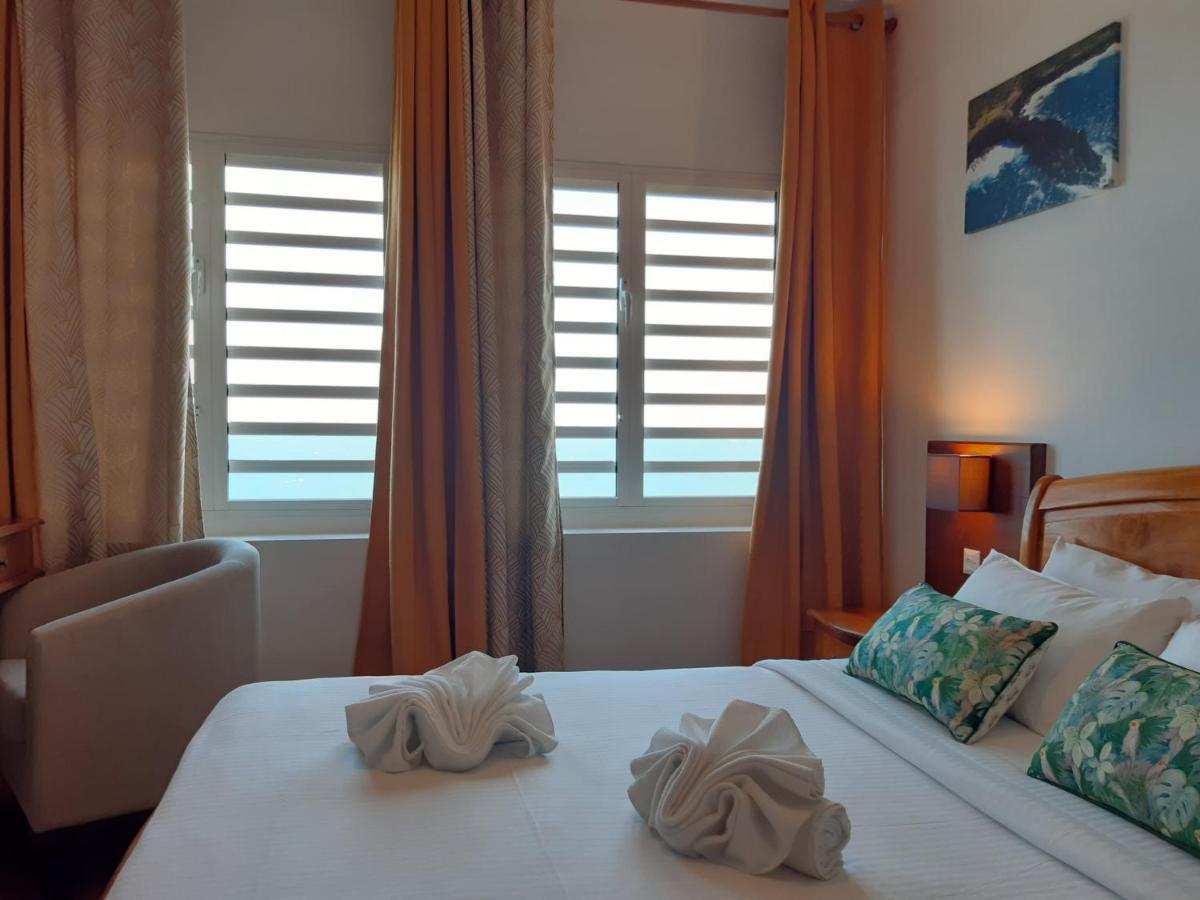Hotel Les Embruns Du Baril แซงต์ฟิลิป ภายนอก รูปภาพ