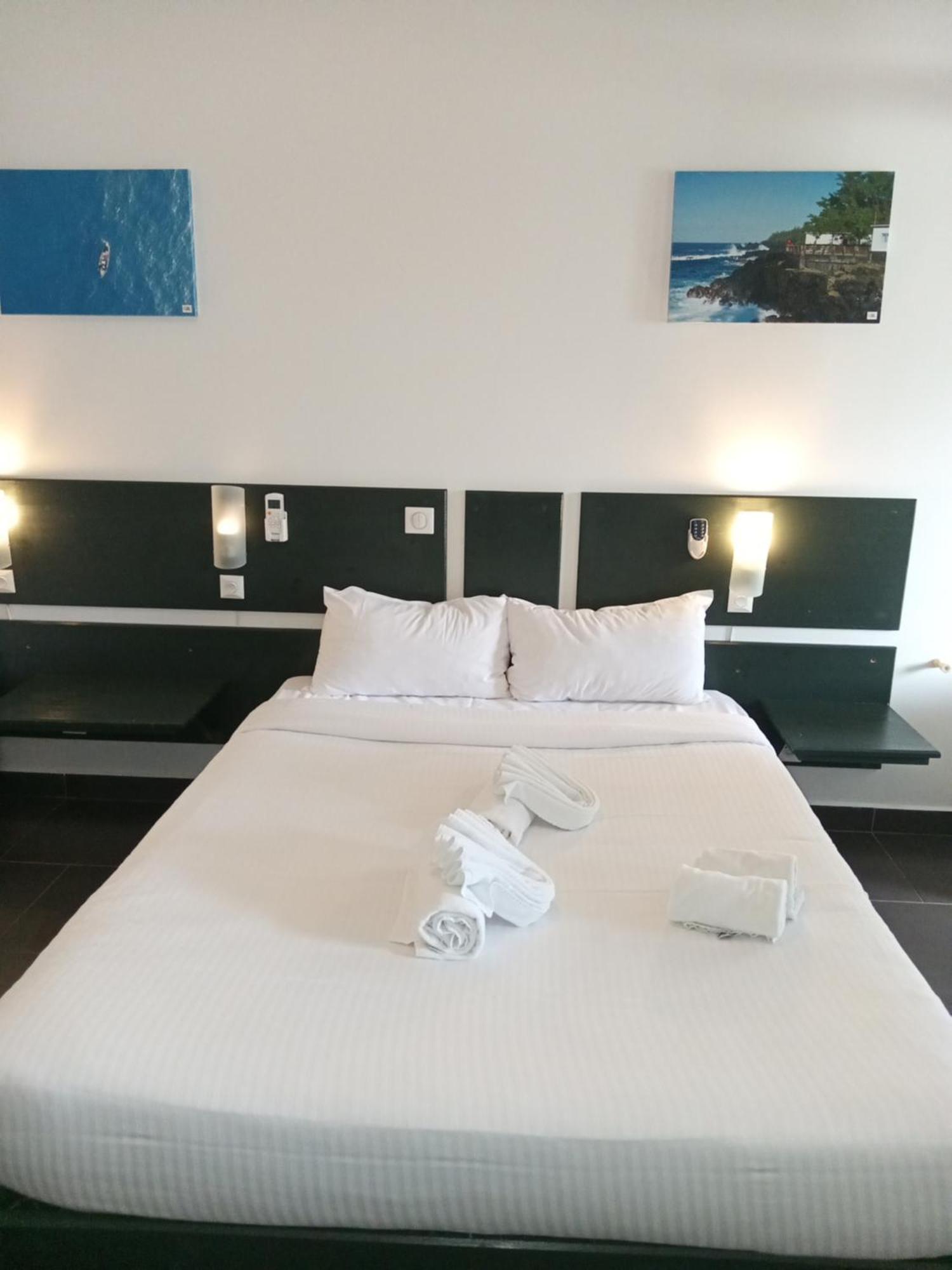 Hotel Les Embruns Du Baril แซงต์ฟิลิป ภายนอก รูปภาพ