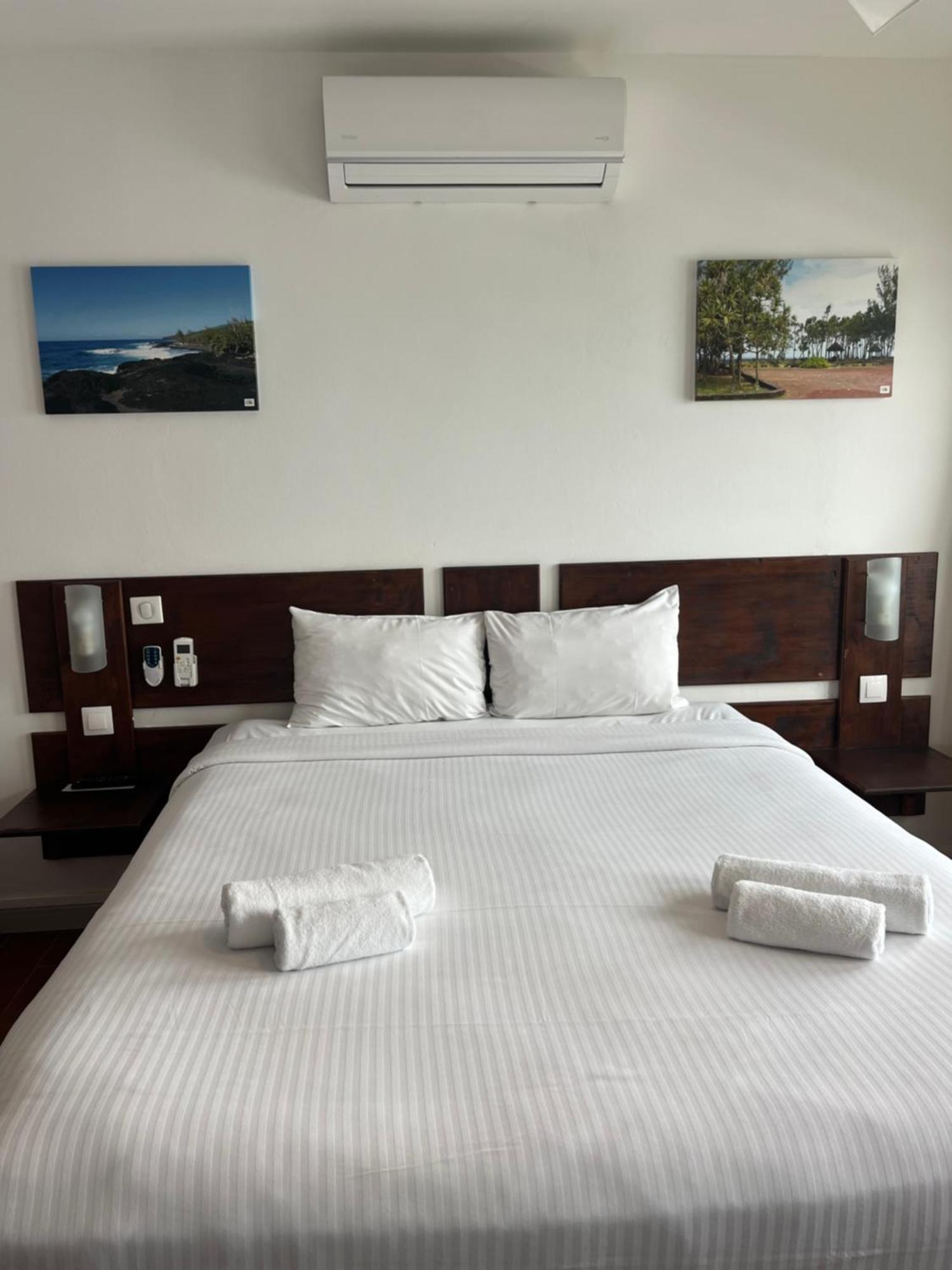 Hotel Les Embruns Du Baril แซงต์ฟิลิป ภายนอก รูปภาพ