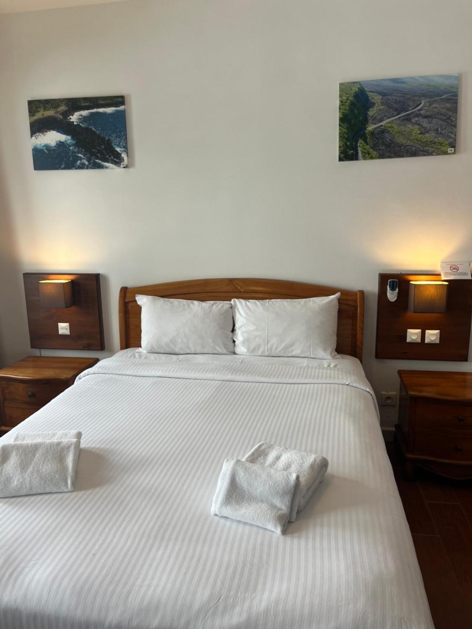 Hotel Les Embruns Du Baril แซงต์ฟิลิป ภายนอก รูปภาพ